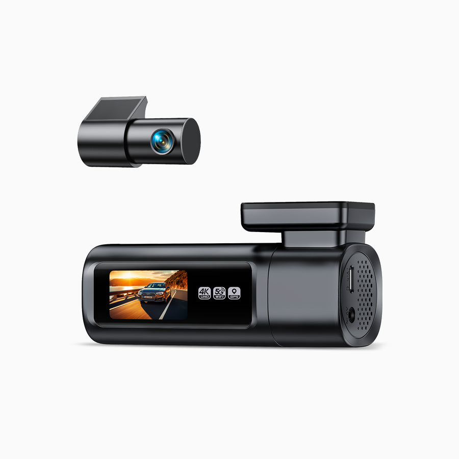 D900